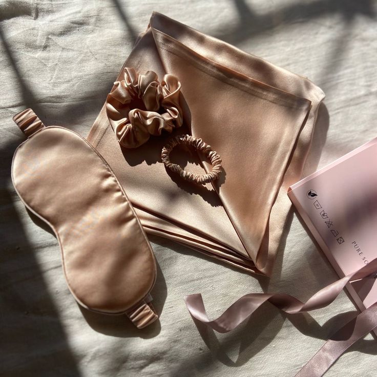 Chill Set Pack - Silk Pillowcase | Sleep Mask | Scrunchie