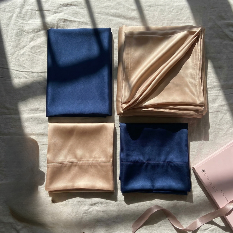 The Essential Silk Bed Set - Silk bed Sheets | Silk duvet Cover | 2 Silk Pillowcases